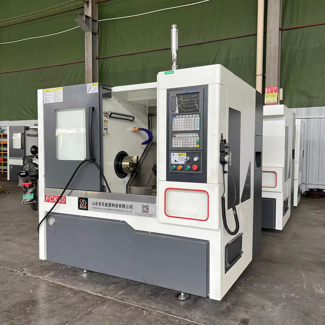 Slant Bed Cnc Tale Fck40 способствует точным производству в нескольких отраслях промышленности