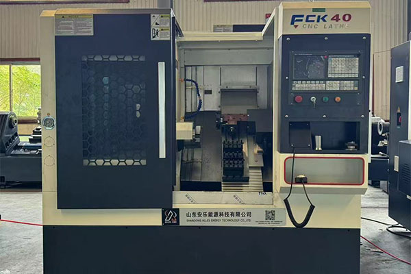 ALFCK40 CNC Токарный станок экспортируется в Россию: повышение промышленного развития с высокой точностью и универсальностью