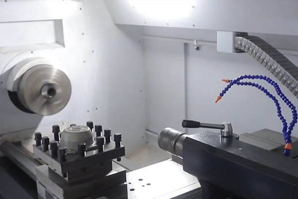 Токарный станок с ЧПУ