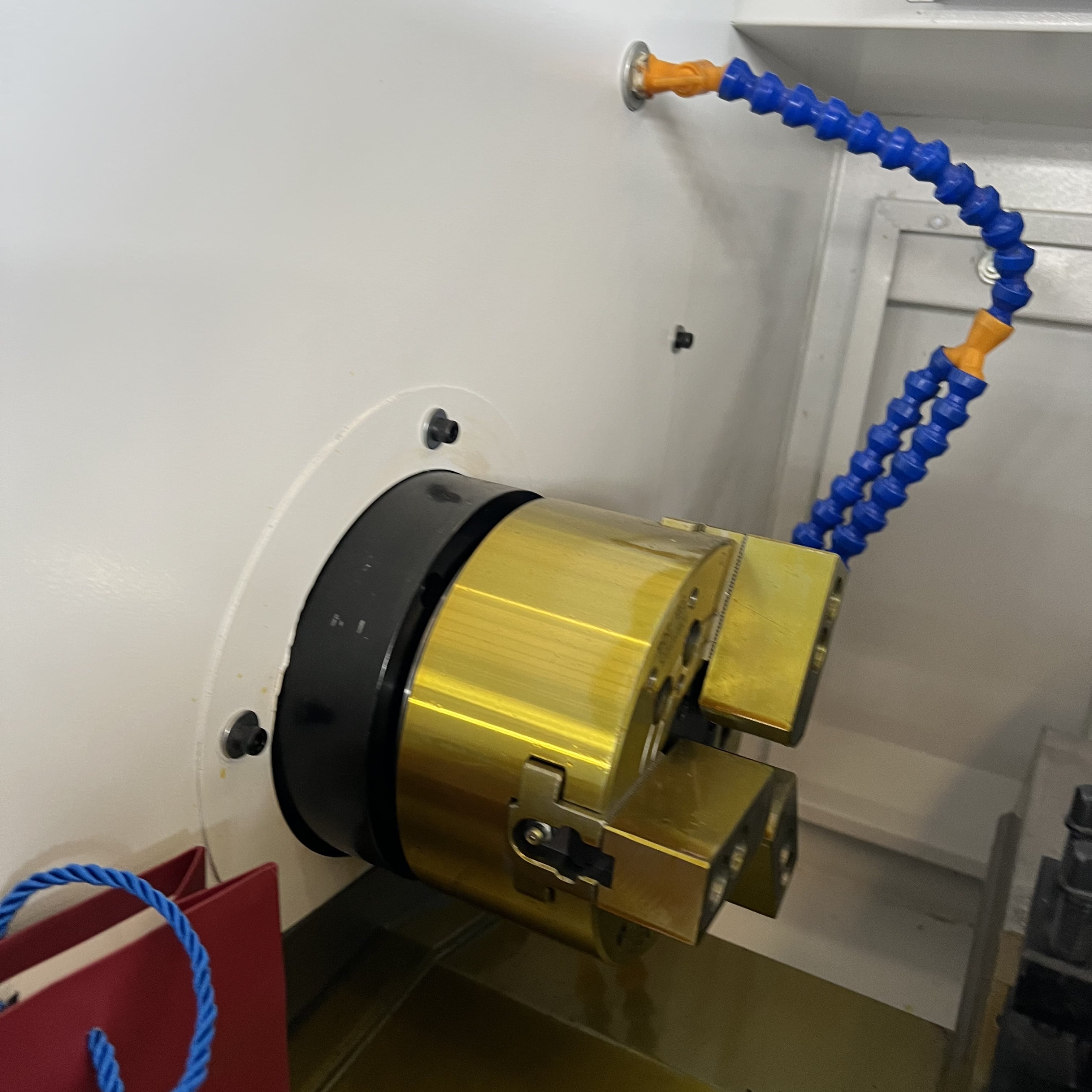 298E29DC0D89B635B8BA8691D52555C-MIN