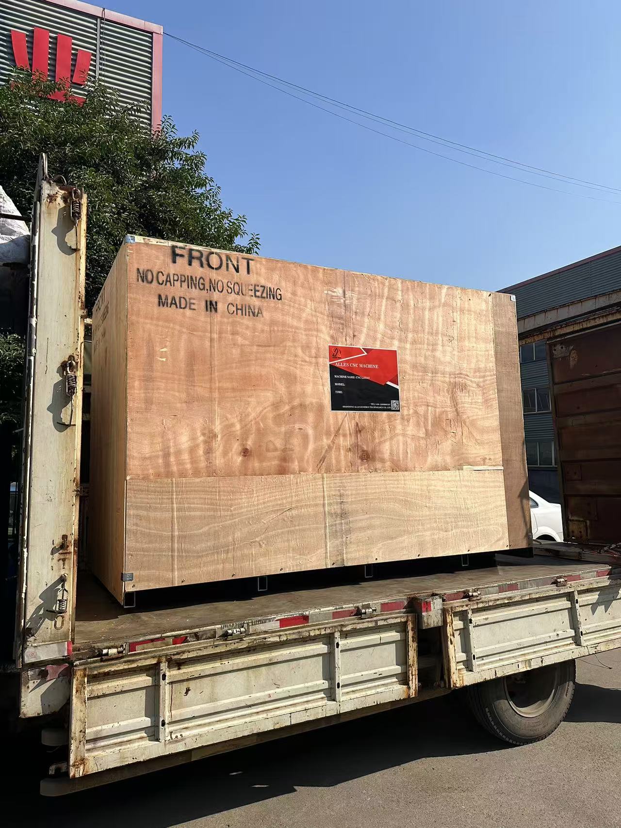 CNC Токарный станок ALCK6130 успешно отправлен в Россию