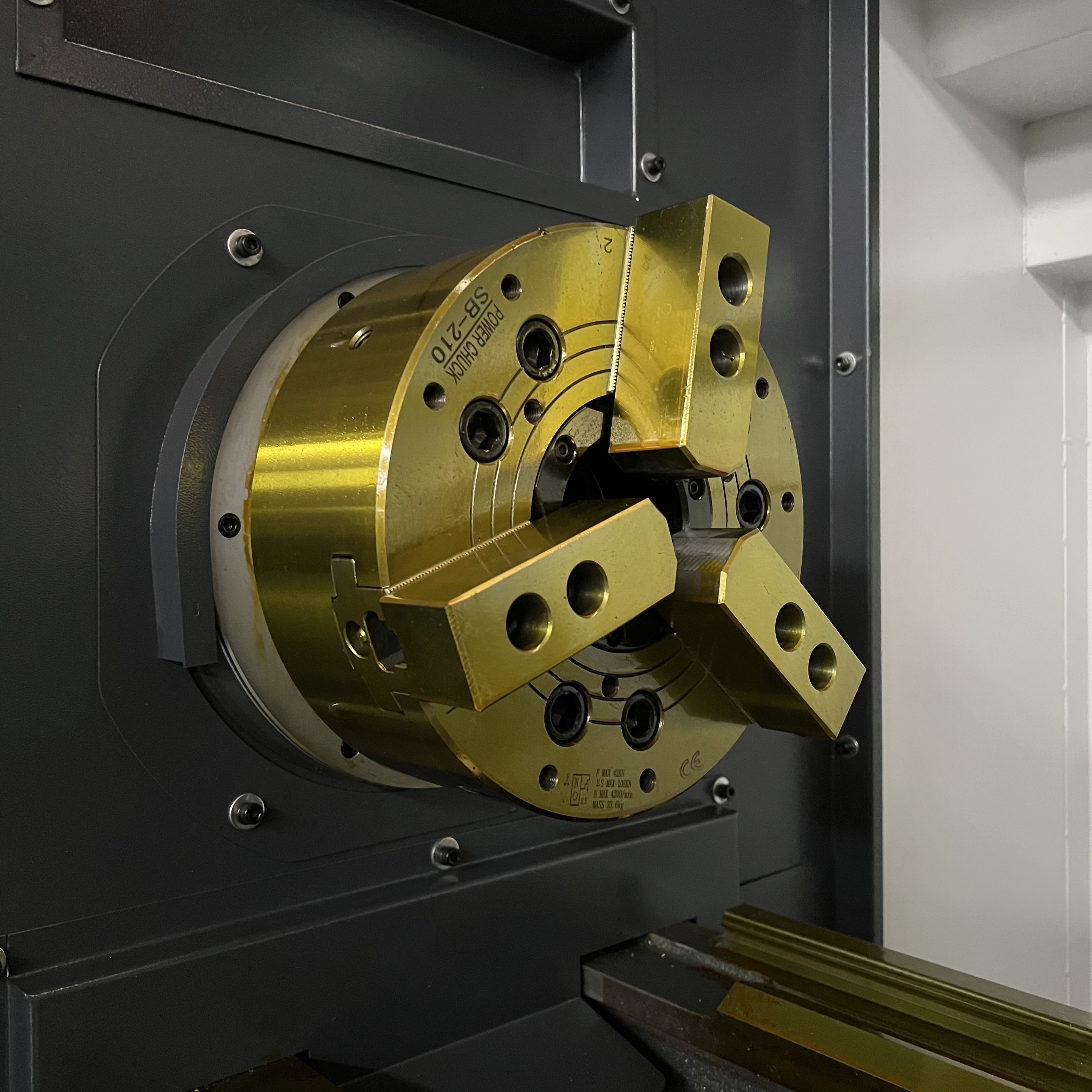 7F7C1165305BD50DE1DC29F43240081-MIN 